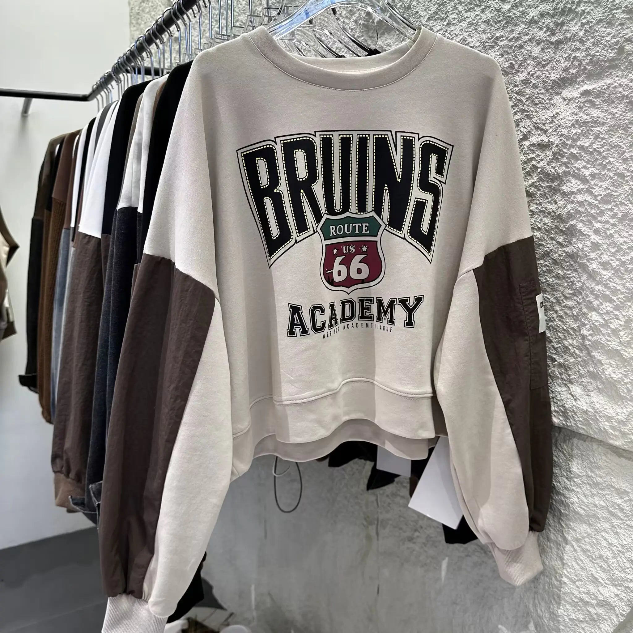 Suéter Holgado con Estampado de Letras y Patchwork de Manga Larga